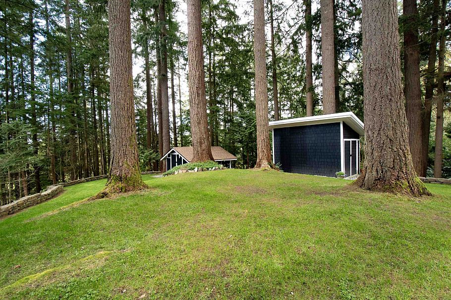 2551 Hyannis Point North Vancouver, BC - 24