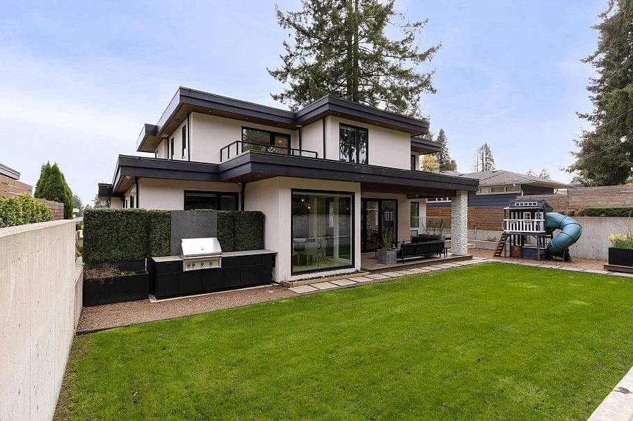 976 Melbourne Avenue North Vancouver, BC - 34
