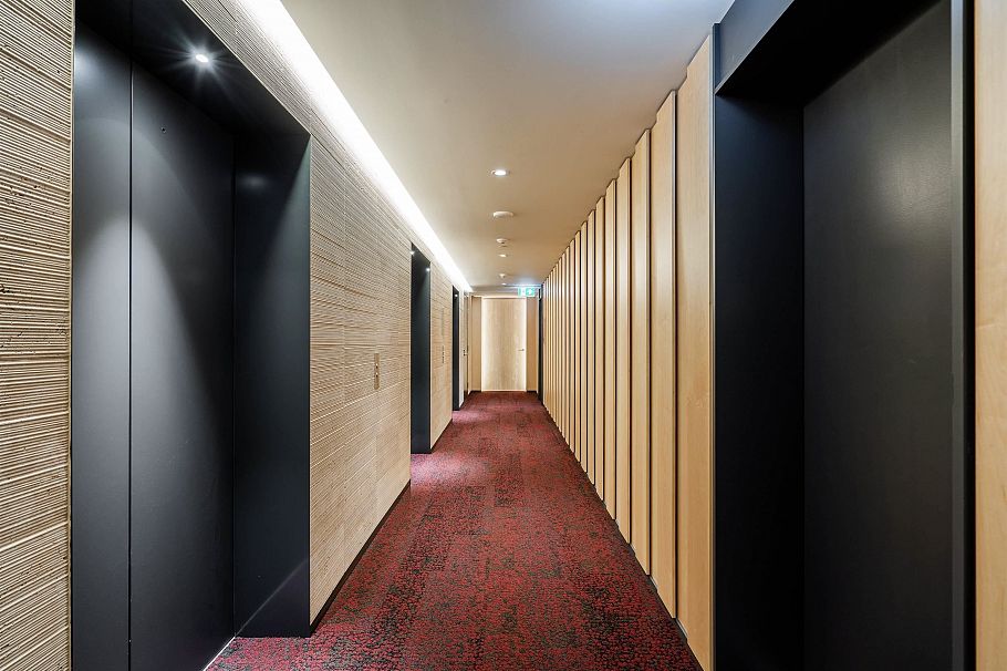 708 1568 Alberni Street Vancouver, BC - 2