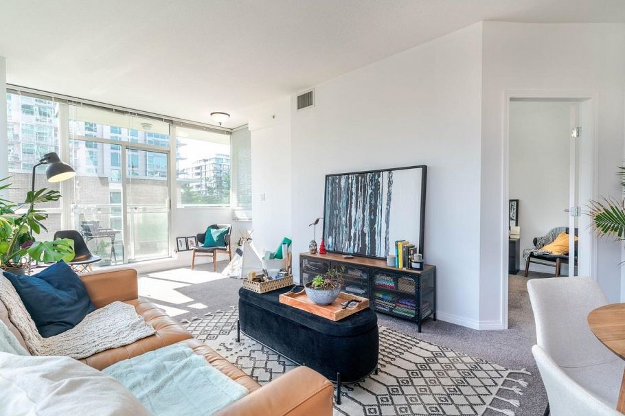 401 138 E Esplanade North Vancouver, BC - 4