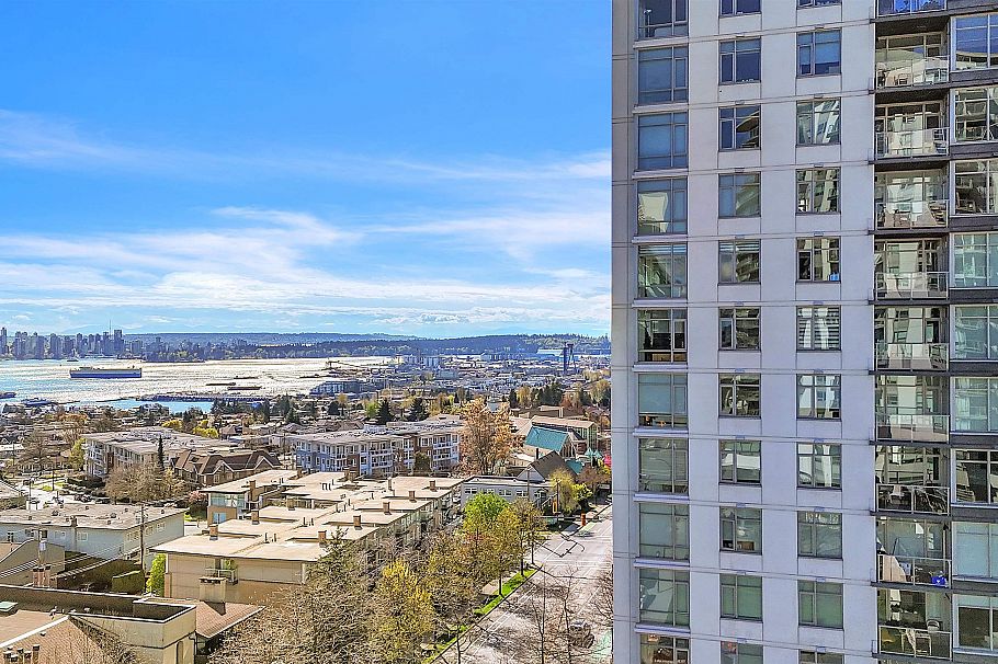 802 158 W 13th Street North Vancouver, BC - 2