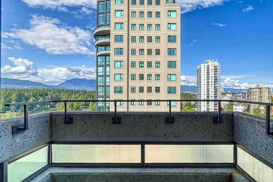 1201 2077 Nelson Street Vancouver, BC - 18