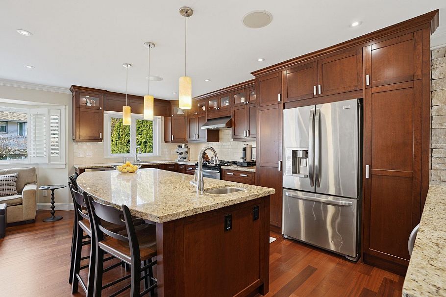 1491 Norton Court North Vancouver, BC - 8