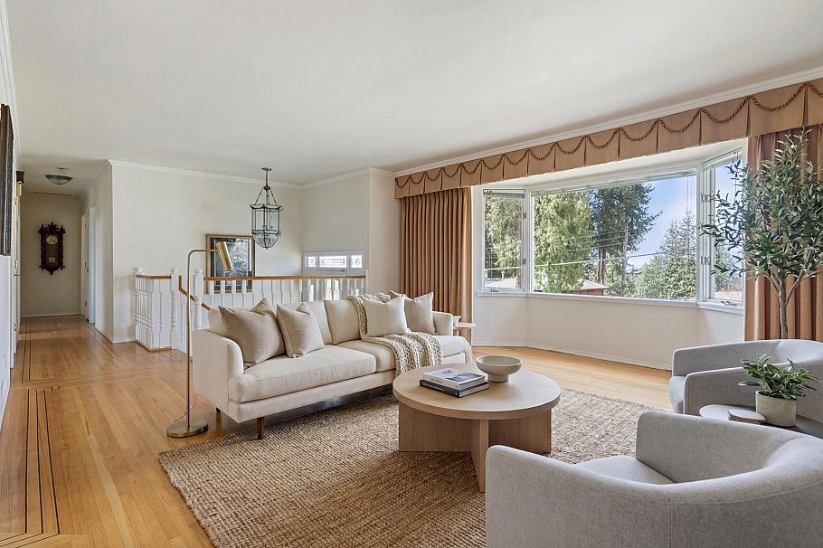 420 Monteray Avenue North Vancouver, BC - 2