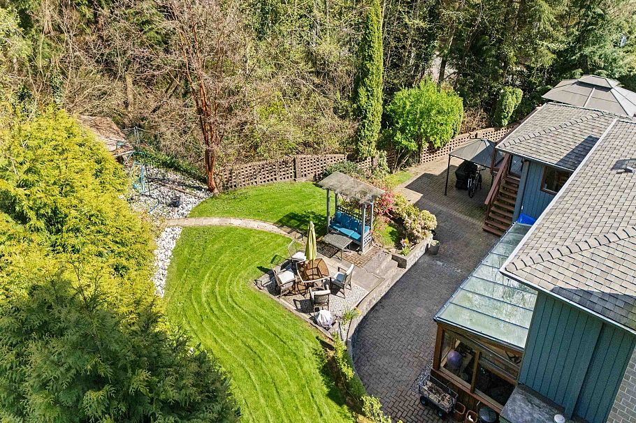 2760 Walpole Crescent North Vancouver, BC - 30