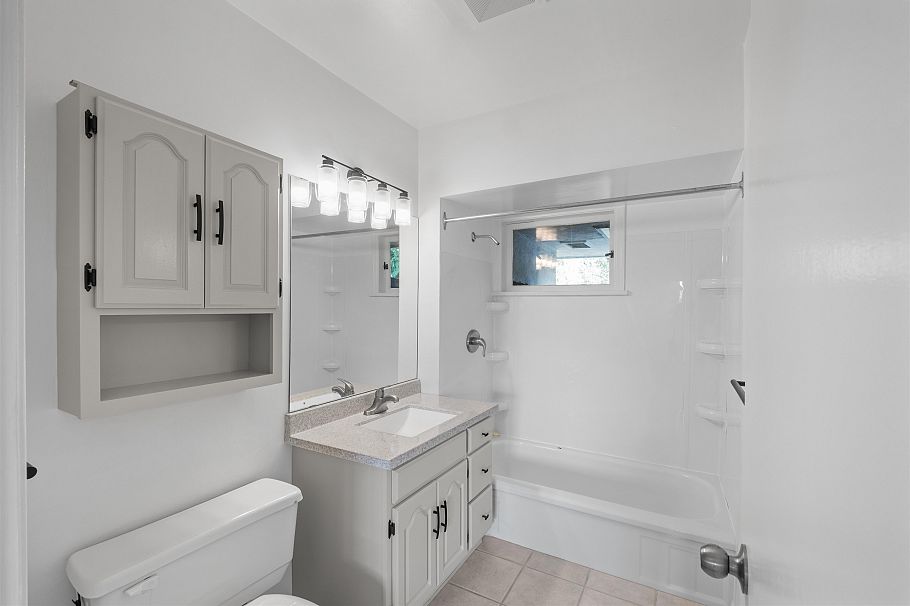 3894 Sunnycrest Drive North Vancouver, BC - 16