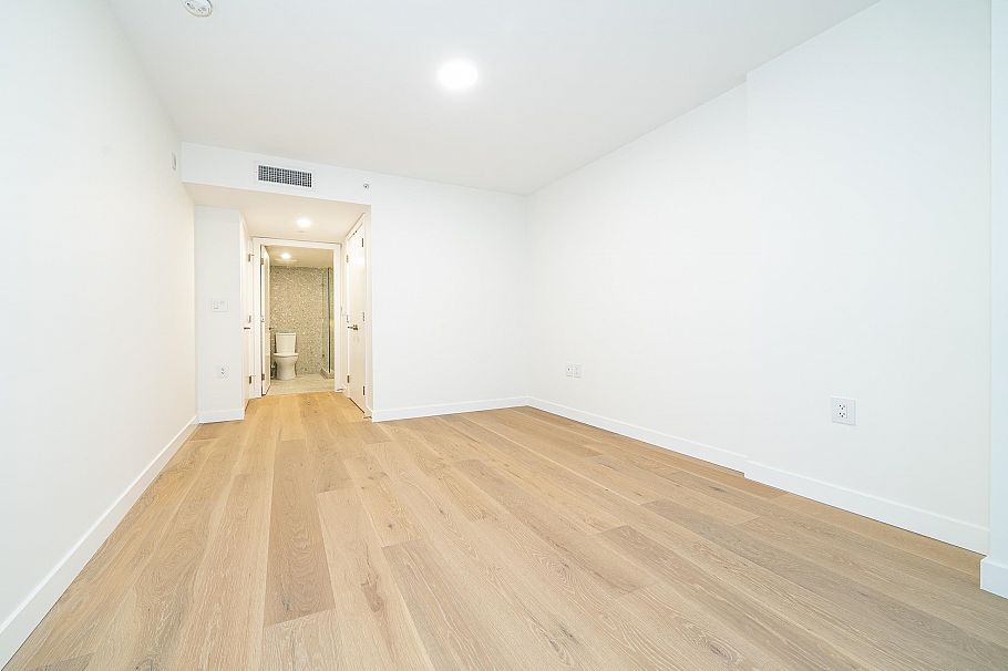 107 5212 Cambie Street Vancouver, BC - 11