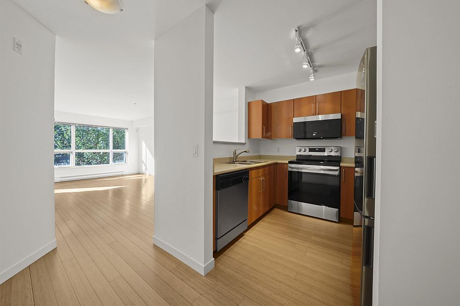 301 3575 Euclid Avenue Vancouver, BC - 11