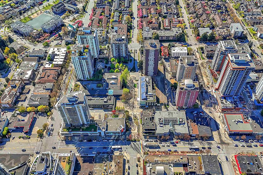 802 158 W 13th Street North Vancouver, BC - 3