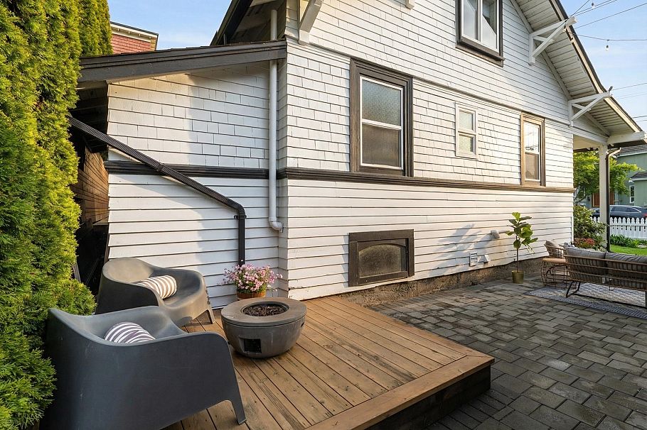 737-745 St. Andrews Avenue North Vancouver, BC - 19