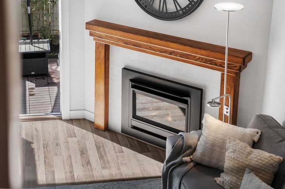 26 230 W 15th Street North Vancouver, BC - 4