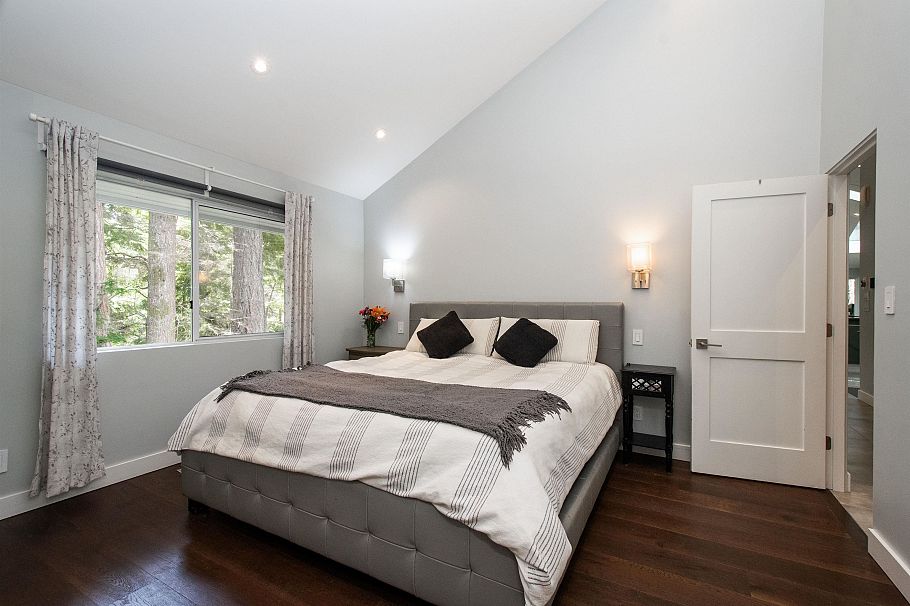 2551 Hyannis Point North Vancouver, BC - 26