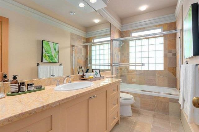 4035 W 27th Avenue Vancouver, BC - 24