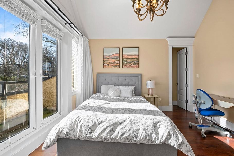 3178 W 23rd Avenue Vancouver, BC - 32