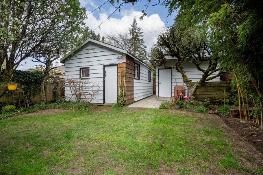 3771 W 31st Avenue Vancouver, BC - 27