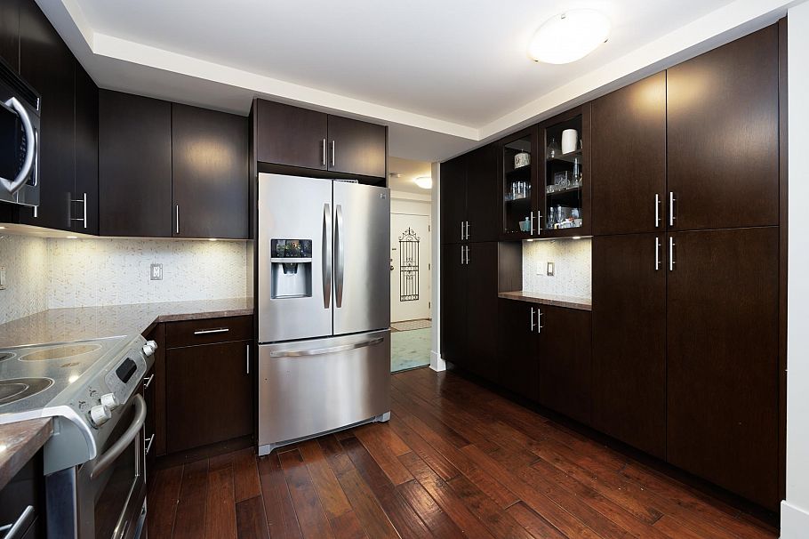 112 4101 Yew Street Vancouver, BC - 9