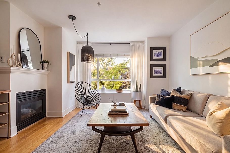 301 2688 Watson Street Vancouver, BC - 2