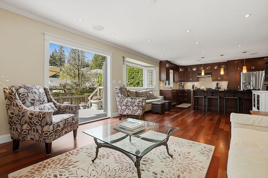 1491 Norton Court North Vancouver, BC - 5