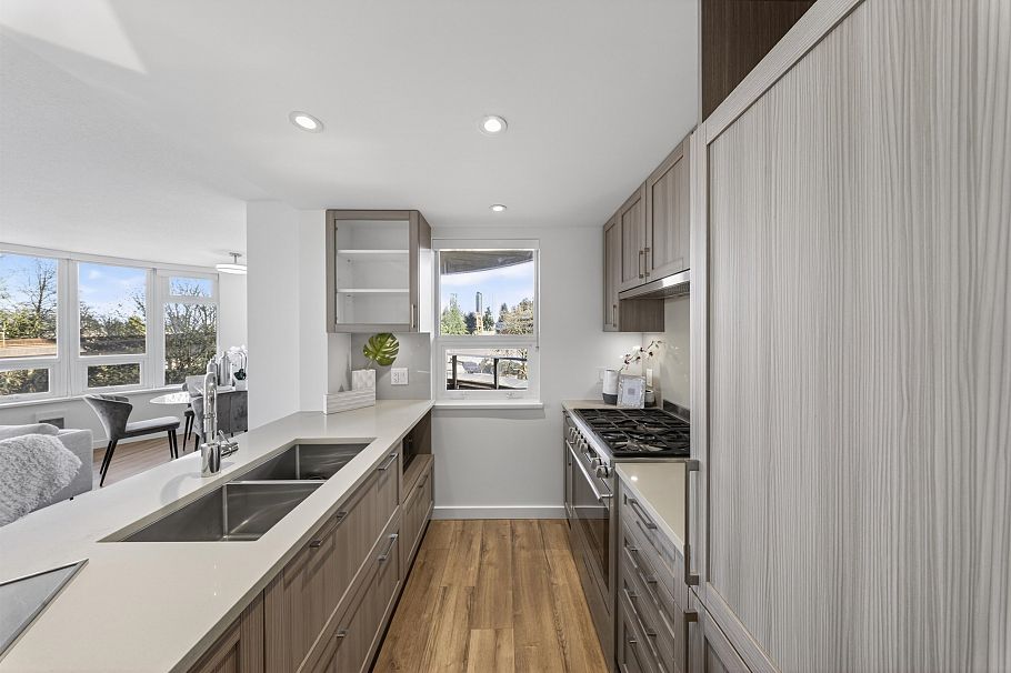 713 5470 Ormidale Street Vancouver, BC - 4