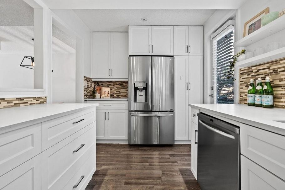 26 230 W 15th Street North Vancouver, BC - 16