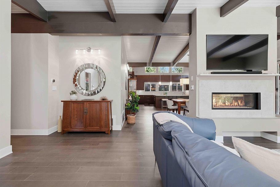 672 E St James Road North Vancouver, BC - 13