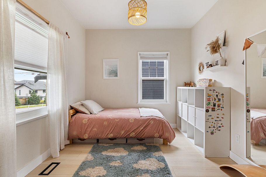 737-745 St. Andrews Avenue North Vancouver, BC - 33