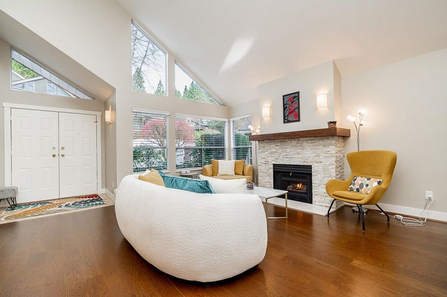 22 4055 Indian River Drive North Vancouver, BC - 4