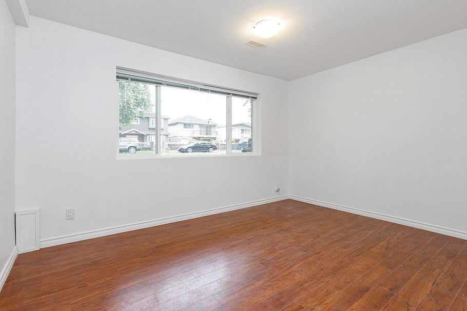 2085 Waverley Avenue Vancouver, BC - 34