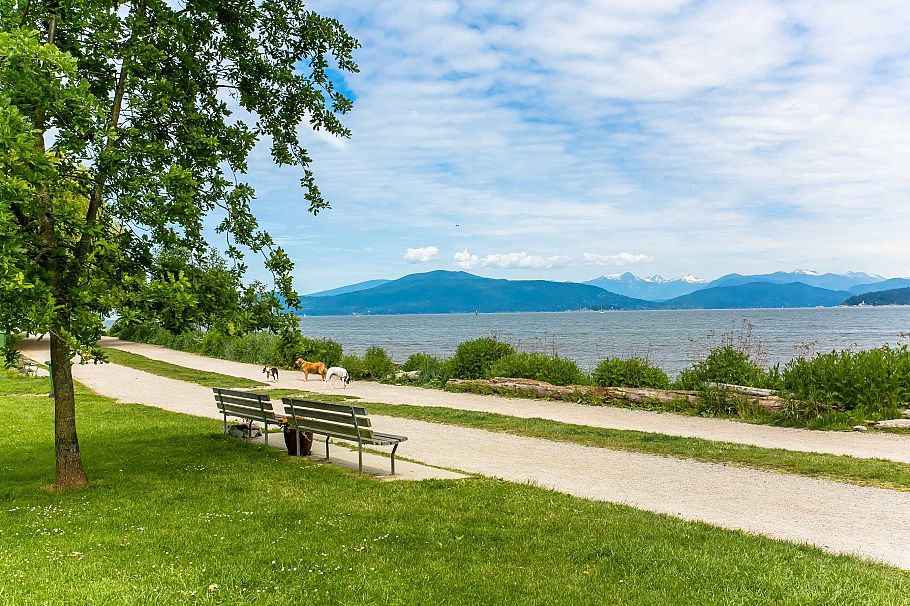 3086 W 2nd Avenue Vancouver, BC - 27