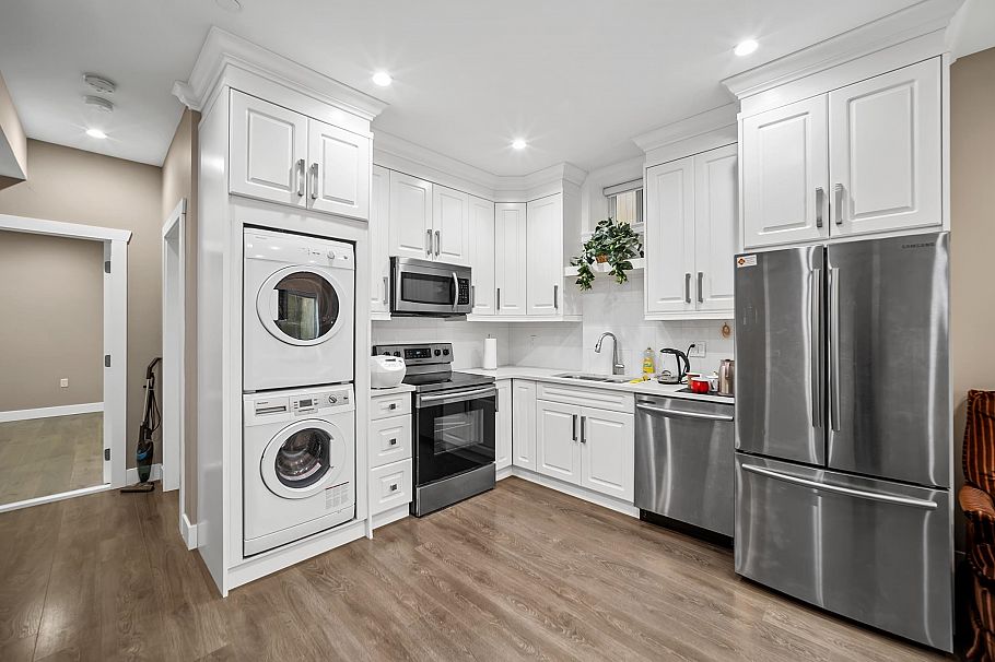 8068 Haig Street Vancouver, BC - 29