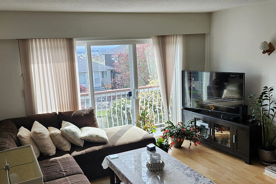 549 E 56th Avenue Vancouver, BC - 3