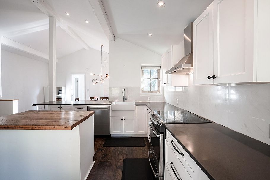 3015 Royal Avenue North Vancouver, BC - 13