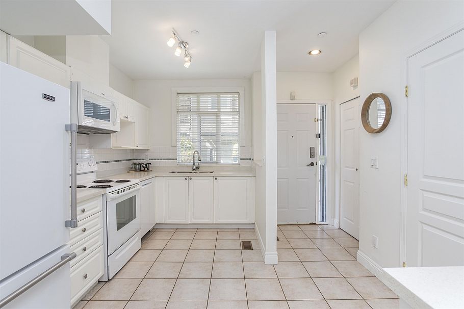 2836 E Kent Avenue South Vancouver, BC - 10