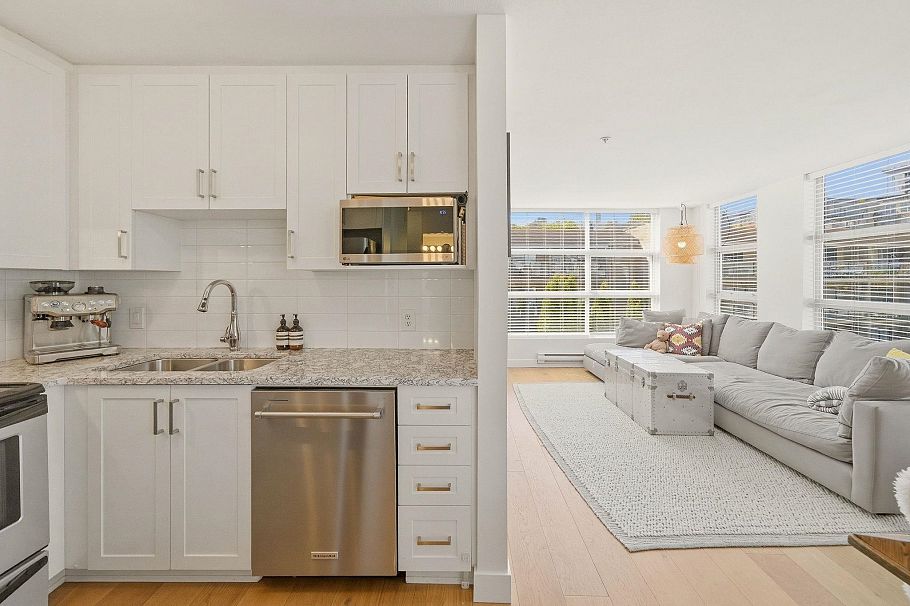 309 418 E Broadway Vancouver, BC - 10