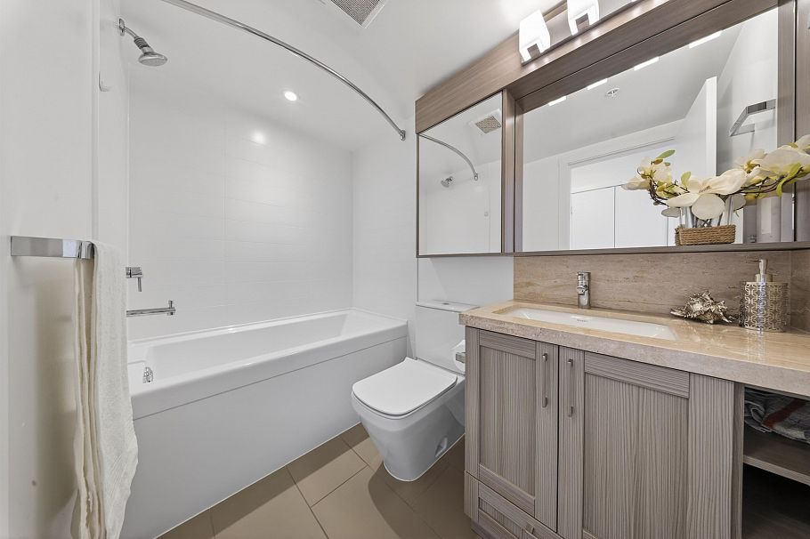 713 5470 Ormidale Street Vancouver, BC - 6