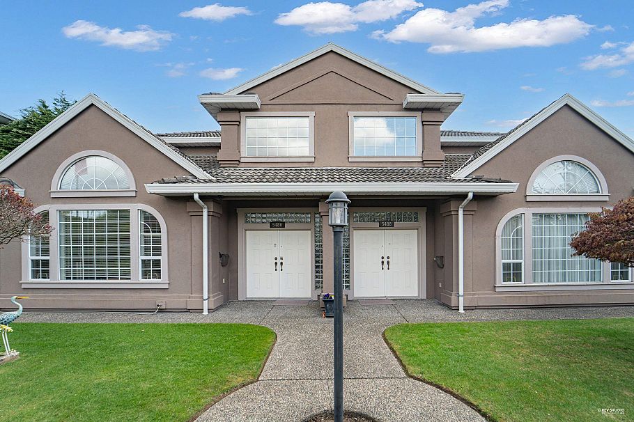 5480 Cambie Street Vancouver, BC - 1