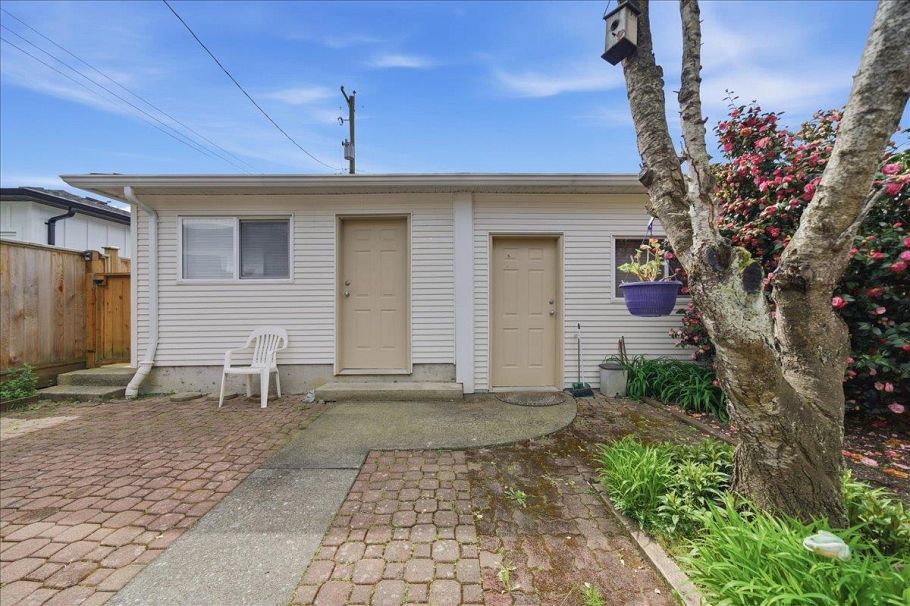 840 E 38th Avenue Vancouver, BC - 26