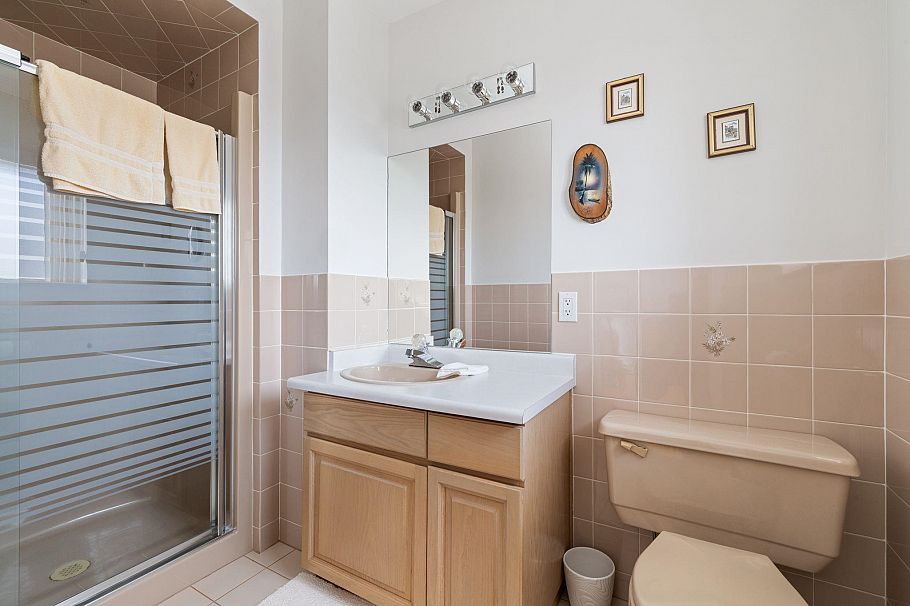 547 Tempe Crescent North Vancouver, BC - 14