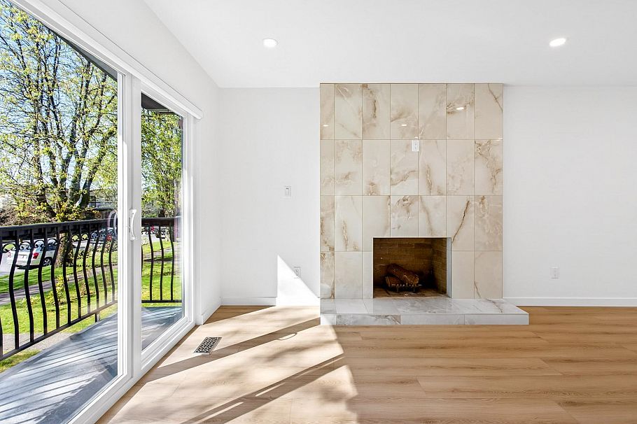 2085 Waverley Avenue Vancouver, BC - 4