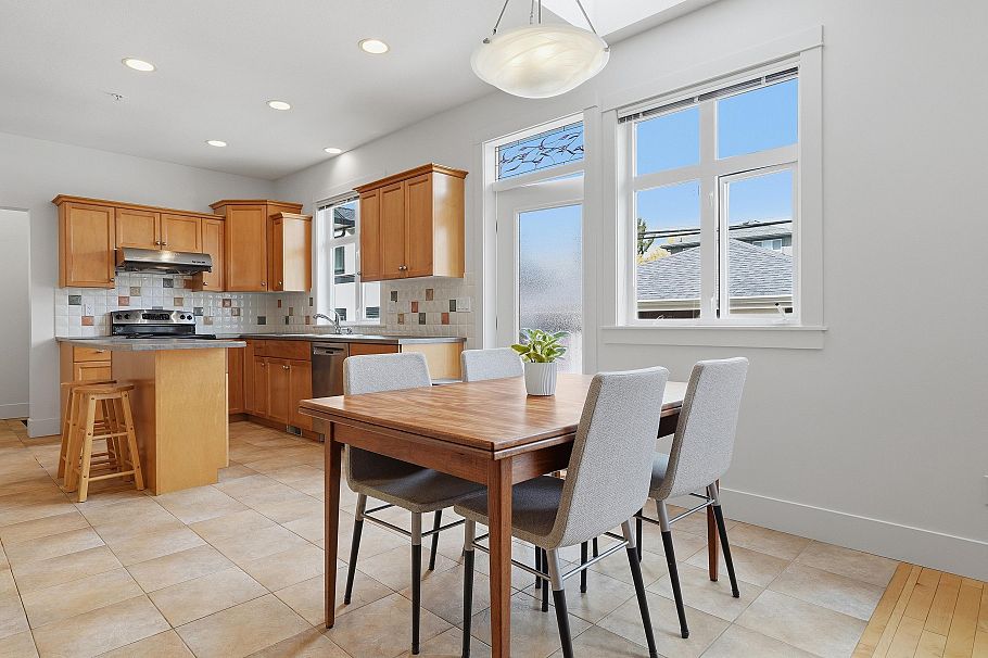 2761 E 53rd Avenue Vancouver, BC - 6