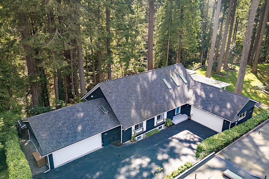 2551 Hyannis Point North Vancouver, BC - 1
