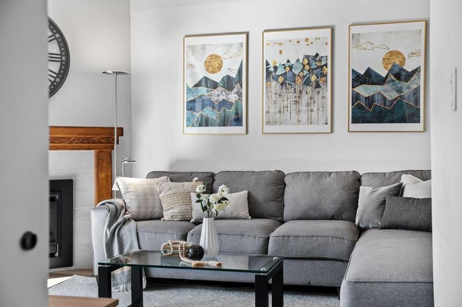 26 230 W 15th Street North Vancouver, BC - 2