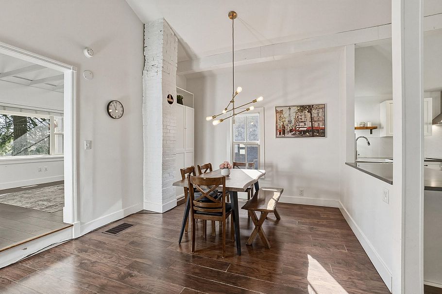 3015 Royal Avenue North Vancouver, BC - 8