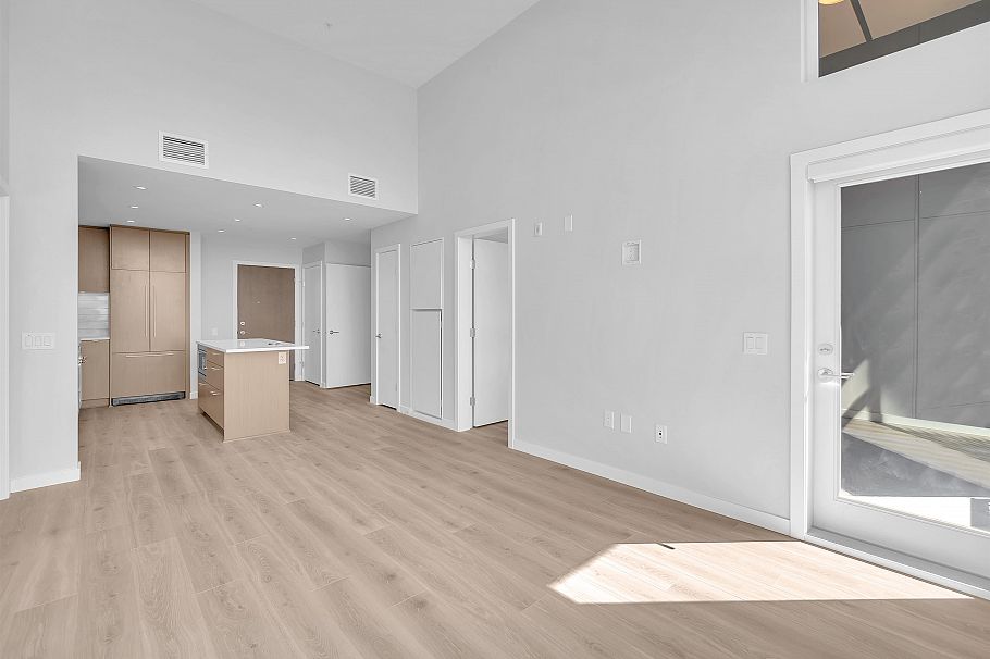 605 110 E 17TH STREET, North Vancouver BC V7L 0K4 North Vancouver, BC - 17