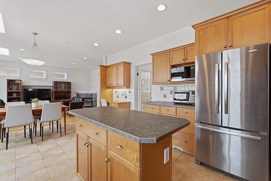 2761 E 53rd Avenue Vancouver, BC - 11