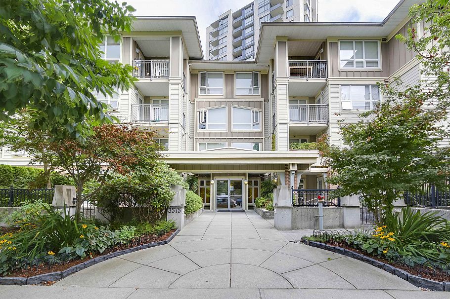 301 3575 Euclid Avenue Vancouver, BC - 3