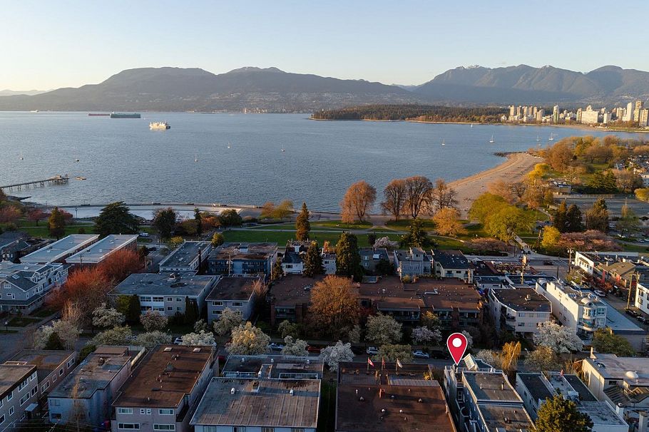 2240 York Avenue Vancouver, BC - 1