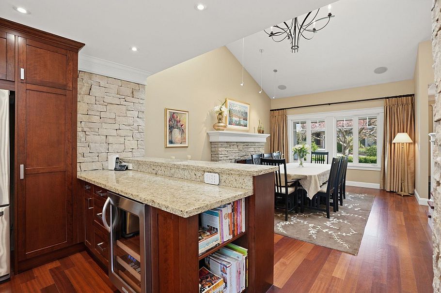 1491 Norton Court North Vancouver, BC - 10