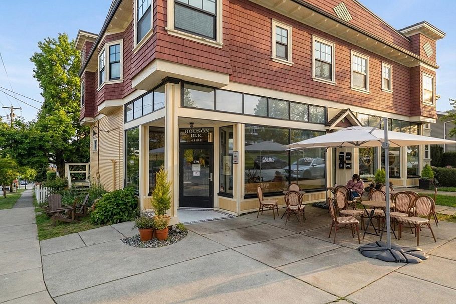 737-745 St. Andrews Avenue North Vancouver, BC - 39