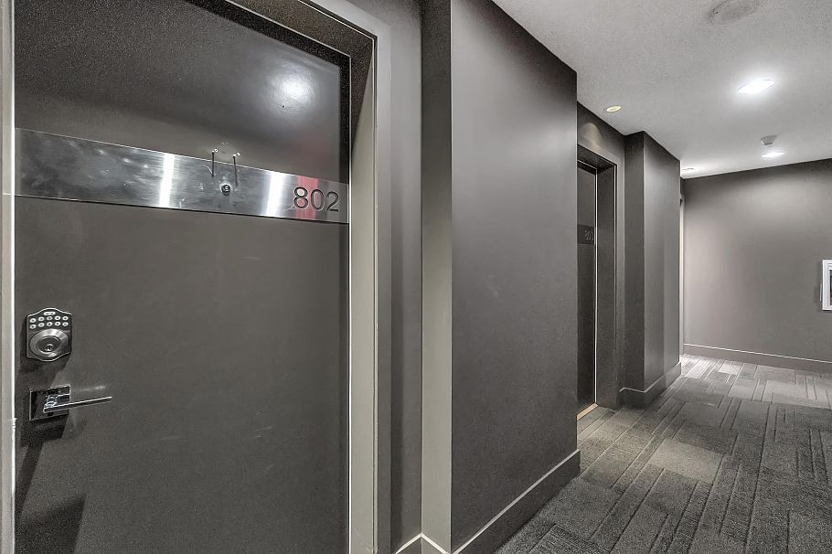 802 158 W 13th Street North Vancouver, BC - 7